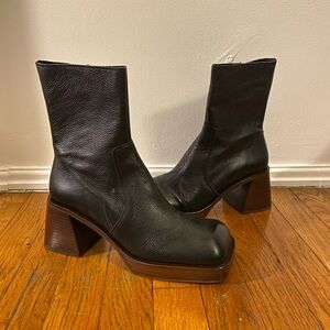 L’Intervalle Square Toe Black Leather Ankle Boots